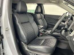 ドライバー目線に立った、座り心地の良い快適なシートです☆