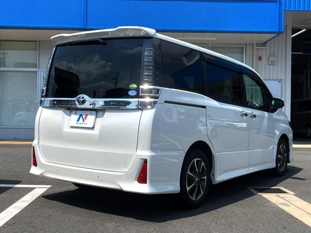 ☆全国のネクステージからお取り寄せが可能※！遠方の店舗に展示してあるクルマが気になる場合も、最寄りの店舗でご覧いただくことが可能です！是非私たちに要望をお聞かせください！※別途費用