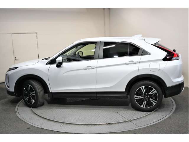 当店では全国へ輸送・納車をいたしております★輸送費用はお客様のお住まいや車種によって異なりますのでお気軽にお問い合わせください。