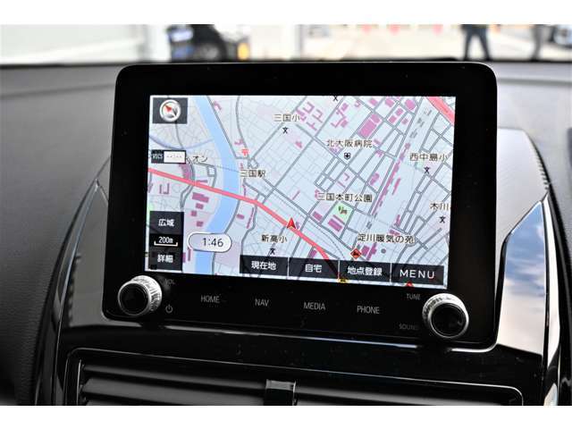 操作の簡単なフルセグ、メモリーナビ装備で、どこへ行くにも安心。