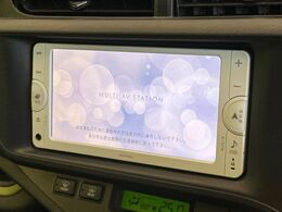 【純正ナビ】人気の純正ナビを装備しております。ナビの使いやすさはもちろん、オーディオ機能も充実！キャンプや旅行はもちろん、通勤や買い物など普段のドライブも楽しくなるはず♪