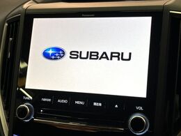 【メーカー純正ナビ】インテリアに溶け込むスタイリッシュな「専用設計」メーカーナビを装備♪視認性や操作性など基本性能にも優れ、より上質なカーライフをお楽しみいただけます。