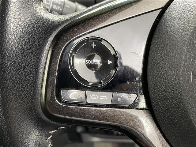 【運転席操作部】快適なドライブを楽しむための機能が装備されています！運転席から触れるので、使いやすいです！除菌プランいれていただくと、さらに清潔で安心していただけます！