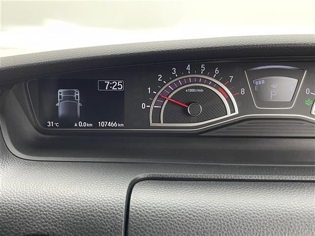 【スピードメーター】メーターがシンプルで見やすく運転しやすいですね！