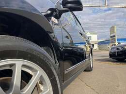 下回りのサビも少なく、外装に大きなキズや凹みなどございません。また内装も嫌な臭いも無くキレイな車両です。