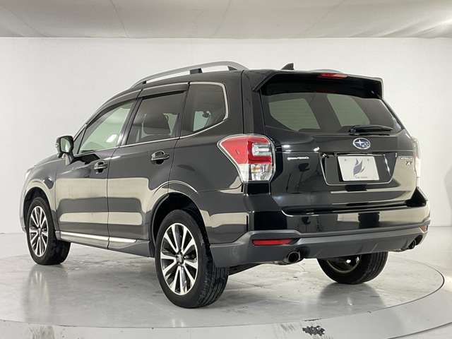 あんしんの自社認証工場併設（認証番号第4-6412号）国家資格保有のベテラン整備士が常駐、お客様の大切な愛車を丁寧に点検・整備致します。安心の整備パックも格安にて承っております。