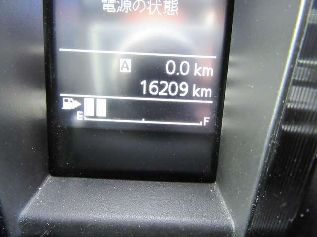 当社隣接の運輸局指定整備工場にて12ヶ月・24ヶ月点検を全車行っております。年間5，000台以上の車検整備を行っておりますので、安心して整備はお任せください。車検のみのご利用も大歓迎です！
