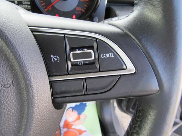 全車納車前には、撥水コーティング＋シールドコーティング（プリズムコート）を施工しております！ツルツルピカピカはもちろん、酸性雨・紫外線からも大事なお車を守ってくれます！