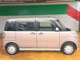 スマートアシストIII搭載車です！衝突回避支援ブレーキ機能/誤発進抑制制御機能/車線逸脱機能/先行車発進お知らせ機能/オートハイビームの5つの機能になります！