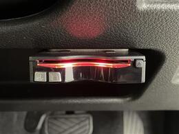 【ETC】有料道路を利用する際に料金所で停止することなく通過できる、ETC車載器（ノンストップ自動料金収受システム機器）が装備されています。セットアップを行うことで利用可能になります。