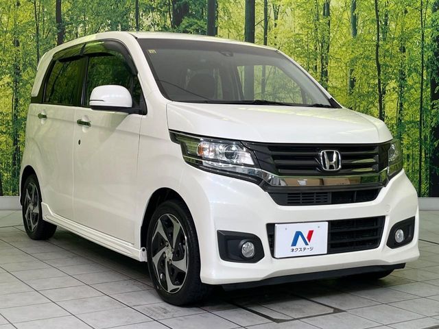 大好評のボディコーティング「弾スプラッシュコート」もご納車までに施工可能。通常のガラスコートと異なる、耐久年数6年の無機質ガラスコーティングが、ボディをキレイな状態に保ってくれます。