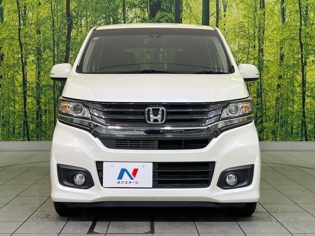 弊社では、全車『修復歴なし』のお車のみ取り扱っております。専任バイヤーによる厳選した仕入れの後、入庫後の車両チェックを行い、ネクステージが認定した高品質な中古車をご提供しております。