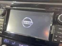 【メーカー純正7インチナビ】インテリアに溶け込むスタイリッシュな「専用設計」メーカーナビを装備♪視認性や操作性など基本性能にも優れ、より上質なカーライフをお楽しみいただけます。