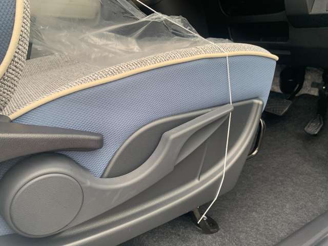 在庫に無いクルマもお気軽にご相談を！当社独自の全国ネットワークを駆使し、貴方の1台をお探し致します♪当店は口コミ数ランキング6年連続、鹿児島県第一位です！