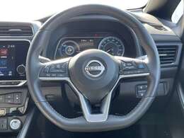 プロパイロット付☆先方車との距離を測定しドライバーがセットした車速を上限として車速に応じた車間距離を自動的に保ちながら走行することができます☆