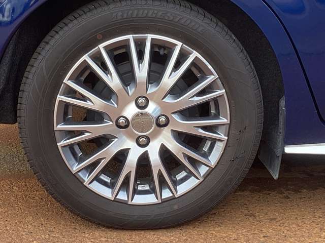 185/60R16インチオーテック専用アルミホイールです。