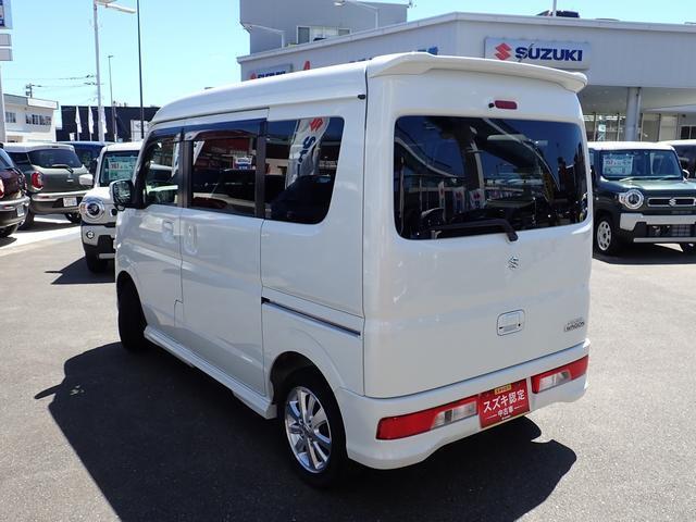 ♪軽自動車って小回りが利いてとっても便利ですね！狭い路地や駐車場でも取り回しがしやすくスムーズに運転できます♪