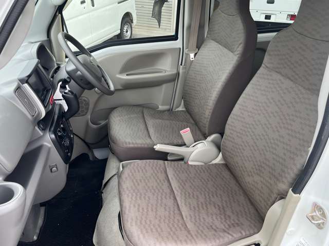 中古車バイヤー歴11年と元新車ディーラー営業マンが適正価格で中古車をご案内致します！強引な営業は一切しない事をお約束！
