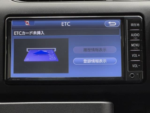 ナビ画面に連動したETCを装備しています。　過去に利用した利用料金も一目で分かって、とっても便利です。　ETCの抜き忘れ、挿し忘れも警告してくれるので安心ですね。