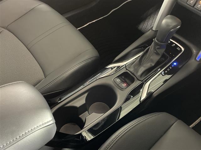 【ドリンクホルダー】長時間のドライブを快適に過ごすために、必須の車内アイテムですね。