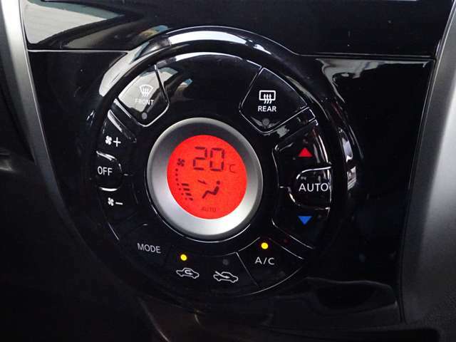 【オートエアコン】設定した温度を自動制御♪快適な室内温度が保てます。