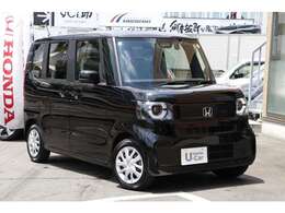 街になじみ、人々の生活と美しく調和する。N-BOXの上品で落ち着きのある個性が求めたのは、時代を超えてみんなに愛されるデザインです。