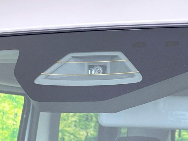 【スズキ　セーフティサポート】走行中に前方の車両等を認識し、衝突しそうな時は警報とブレーキで衝突回避と被害軽減をアシスト。より安全にドライブをお楽しみいただけます。