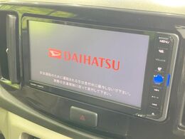 【純正ナビ】人気の純正ナビを装備。オーディオ機能も充実しており、Bluetooth接続すればお持ちのスマホやMP3プレイヤーの音楽を再生可能！毎日の運転がさらに楽しくなります！！