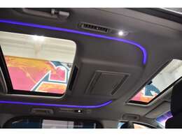 ダブルサンルーフ付いてます＾0＾ドライブも楽しくなりますよ＾-＾