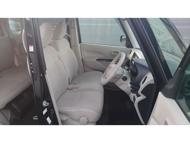 当店は国家資格自動車整備士在籍の販売店になります！！