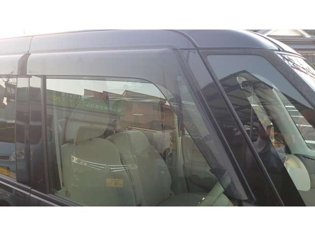 レンタカーFC加盟店ですので保険特約のレンタカー代車・追突事故による代車対応も可能です。また積載車の完備をしておりますので始動不可や遠方の車両の引き取りも対応できます。