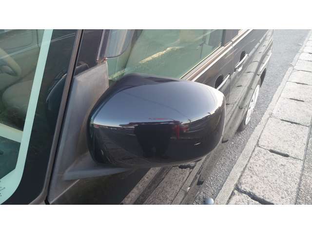 当店は車両整備・鈑金塗装の自社工場完備しております。傷、凹みの修理や事故による保険修理、対応など当店在中の自動車車体整備士にてお任せ下さい！！