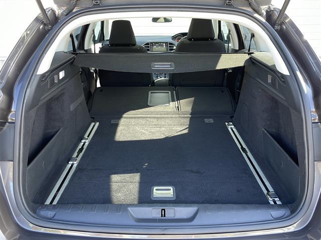 商談ルームにはキッズルームも完備しています☆お子様連れでもゆっくりとお車をお選びいただけます！