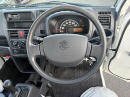 ワイドな視界を確保して、運転しやすいインパネデザインです。各種操作類は適切な位置にあり疲労を軽減します【国道152号線（飛龍街道）沿い】　営業時間10時?18時30分　【　定休日　火曜日　第3水曜日】