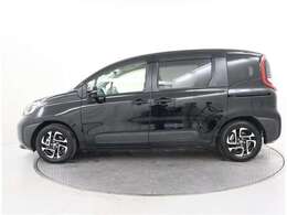 こちらのお車には一年間の保証が付いております。