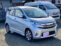 安心して中古車をお買い求めいただける様、当社は第三者機関のプロの鑑定士による、内外装、機関クオリティのチェックを受けることが出来る加盟店です。