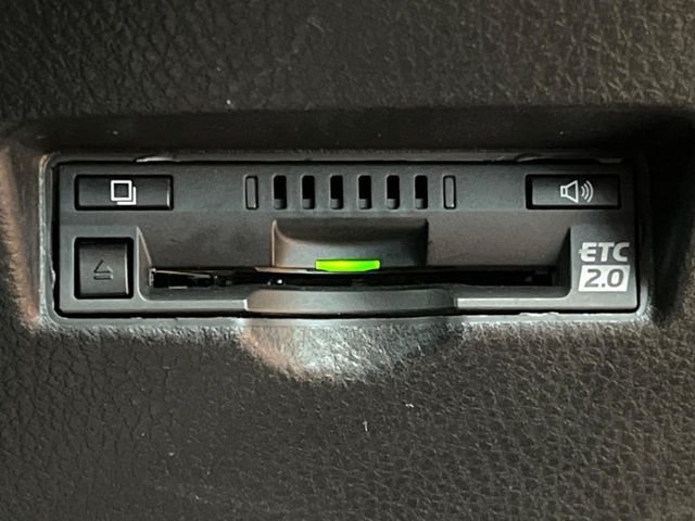 【ETC】高速道路の料金所をストレスなく通過！話題のスポットやサービスエリアに多い「スマートIC」利用時は必須のアイテムです。当店でセットアップを実施、ご納車当日からすぐにご利用いただけます！