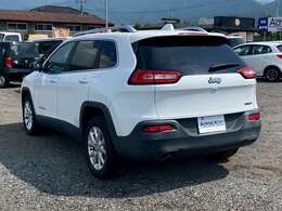 総額表示は店頭納車の総額になります。県外の方には別途登録・陸送費が必要です。