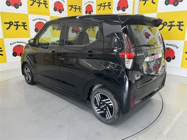 在庫総台数500台！！人気の車種を取り揃えてますのでお望みのお車がきっと見つかります！！購入後も安心のメンテナンスパックもご用意しておりますので、スタッフへお気軽にご相談ください！！