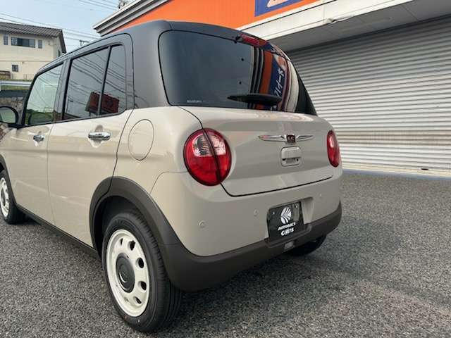 お車購入の際は、今お乗りのクルマの下取りも行います。思っている以上に価格が付くこともございます。もちろん買取りのみも行っています。最新の査定システム！買取り見積り書の発行はオートバックスだけ！