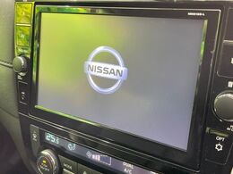 【大画面ナビ】人気の大型9インチナビを装備。存在感のある大画面はインパクト大！ナビ利用時のマップ表示は見やすく、テレビやDVDは臨場感がアップ！いつものドライブがグッと楽しくなります♪