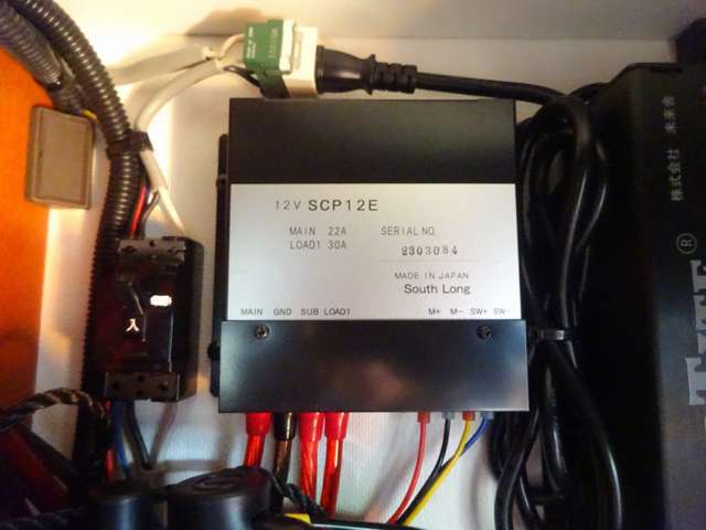 走行充電器