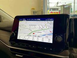 【純正ナビ】一体感のあるナビは、高級感ある車内を演出してくれます。Bluetooth再生などオーディオ機能も充実しておりますので、運転もより楽しめます♪