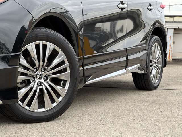 【モデリスタサイドスカート】モデリスタ部品を搭載することで走行中の走りがより一層安定します！！もちろん外観のかっこよさも一段と変わります！！是非ご連絡ください！！Duxy清須店052-400-0855