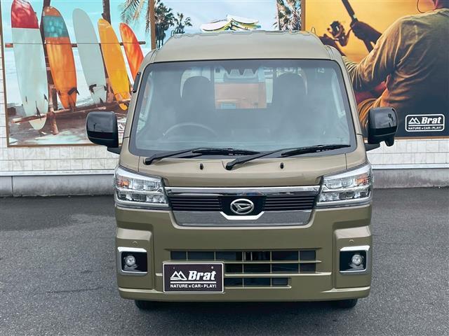 当社カスタムを施した自慢の一台です。自社で仕入れし、一台一台どのようなカスタムをするか、専門スタッフがデザインし、商品化しておりますので、個性光る一台に仕上がっております！！