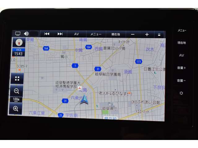 純正ナビゲーションです☆ワイドで明るい液晶画面、簡単な操作方法、多機能ナビゲーション。知らない街でも安心です。ナビに連動のバックカメラを装備☆後方視界は良好で車庫入れをしっかりサポートします！