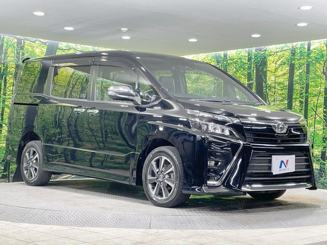 大好評のボディコーティング「弾スプラッシュコート」もご納車までに施工可能。通常のガラスコートと異なる、耐久年数6年の無機質ガラスコーティングが、ボディをキレイな状態に保ってくれます。