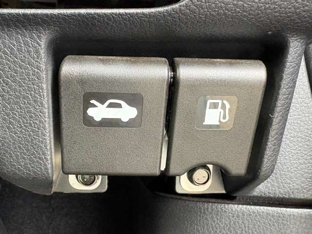 【運転席操作部】『運転席周辺の装備』の画像になります。快適なドライブを楽しむための機能が装備されています！運転席から触れるので使いやすいです！
