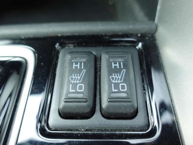 運転席、助手席シートヒーター