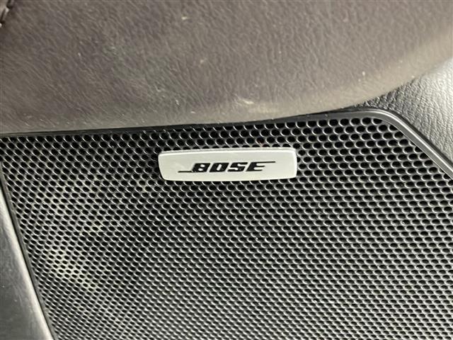 フロアマット搭載です！車内が汚れるのを防ぎます！！